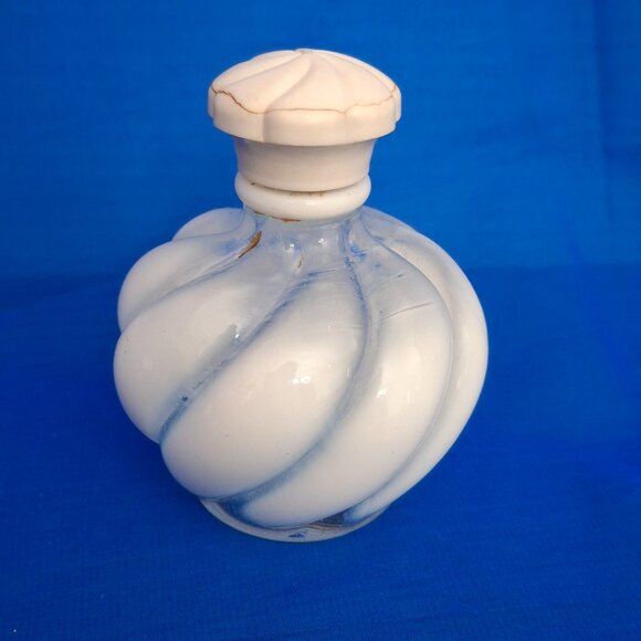Vintage Fenton Opalescent Swirl Perfume Bottle - Picture 4 of 5